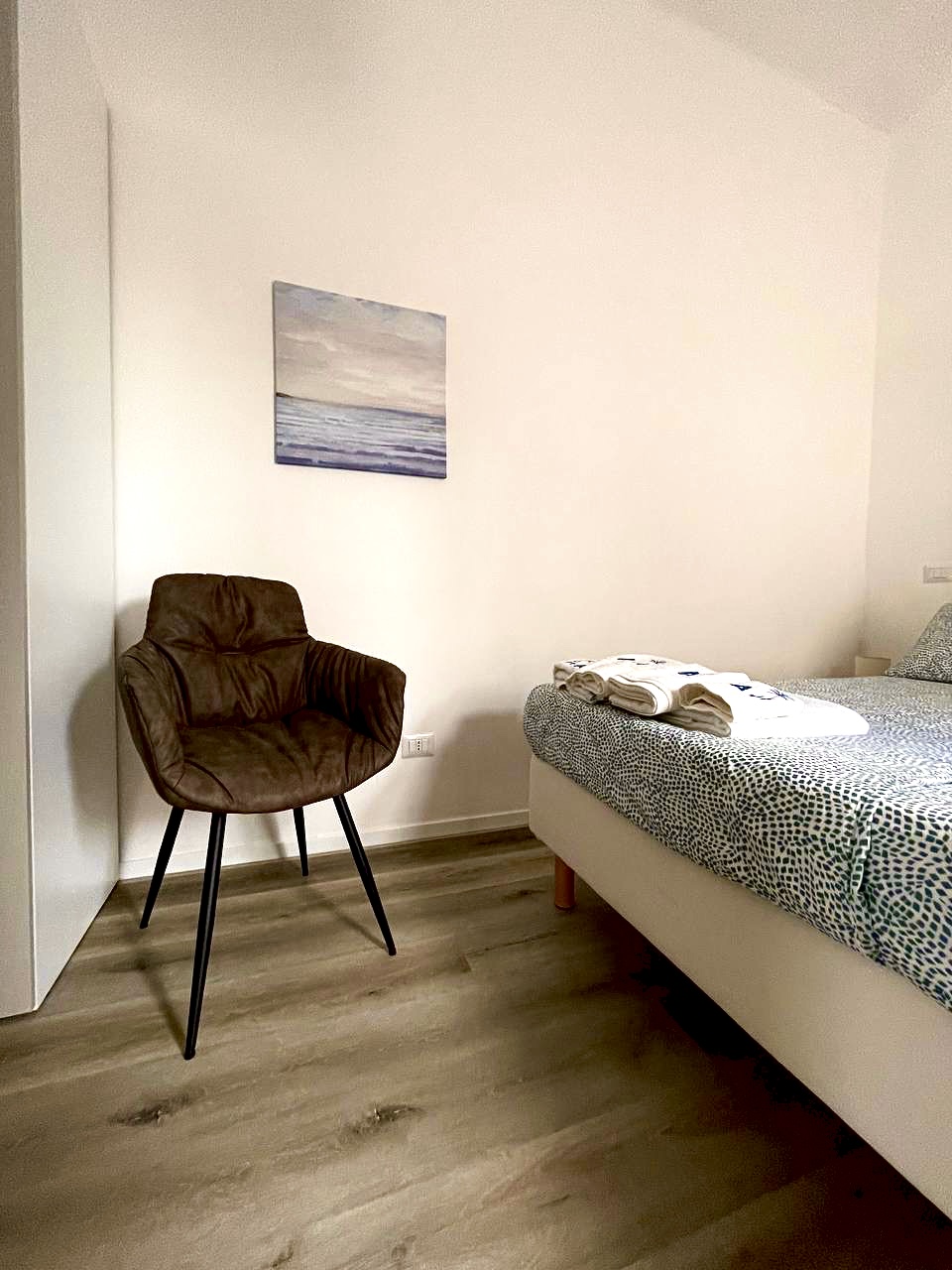 White Suite bedroom detail